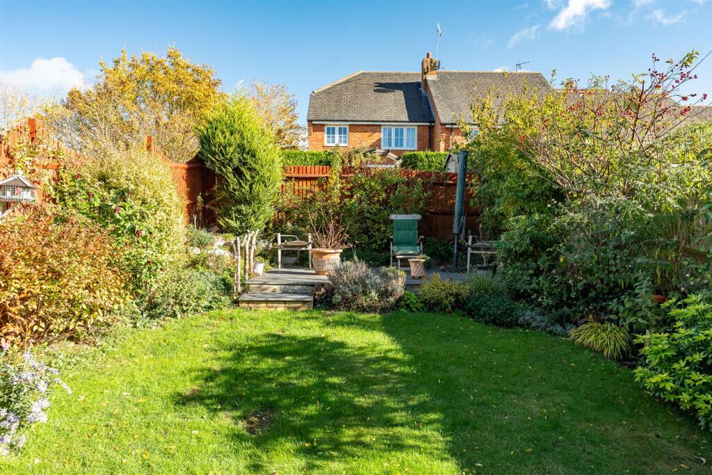 Additional image 19 of Welwyn Hall Gardens, Welwyn