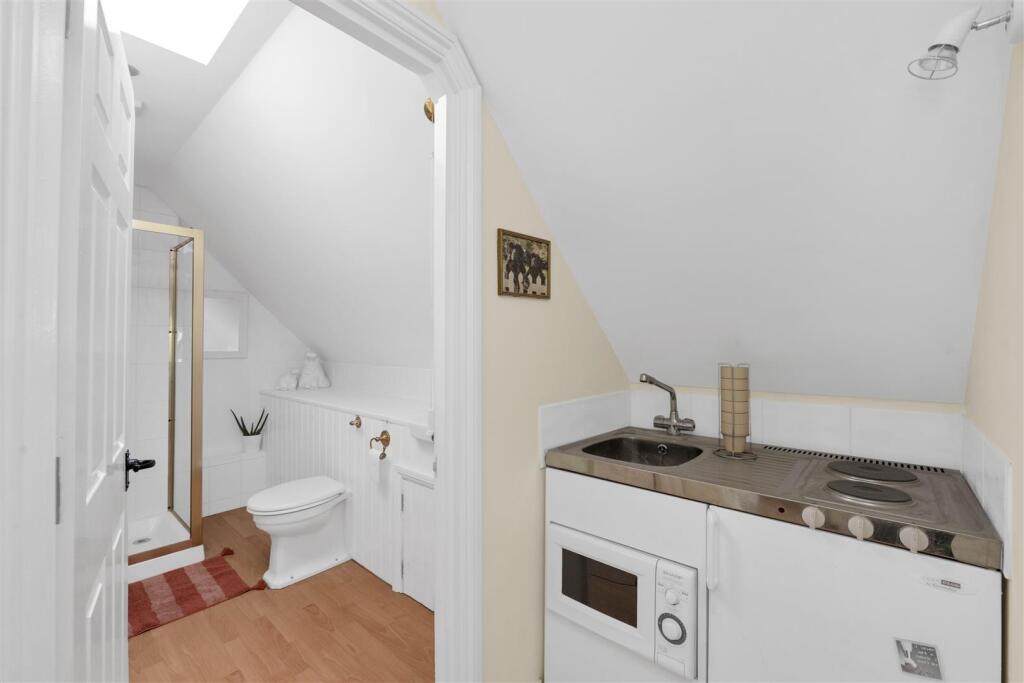 Additional image 24 of Codicote Road, Wheathampstead, St. Albans