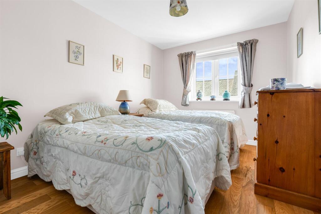 Additional image 15 of Welwyn Hall Gardens, Welwyn