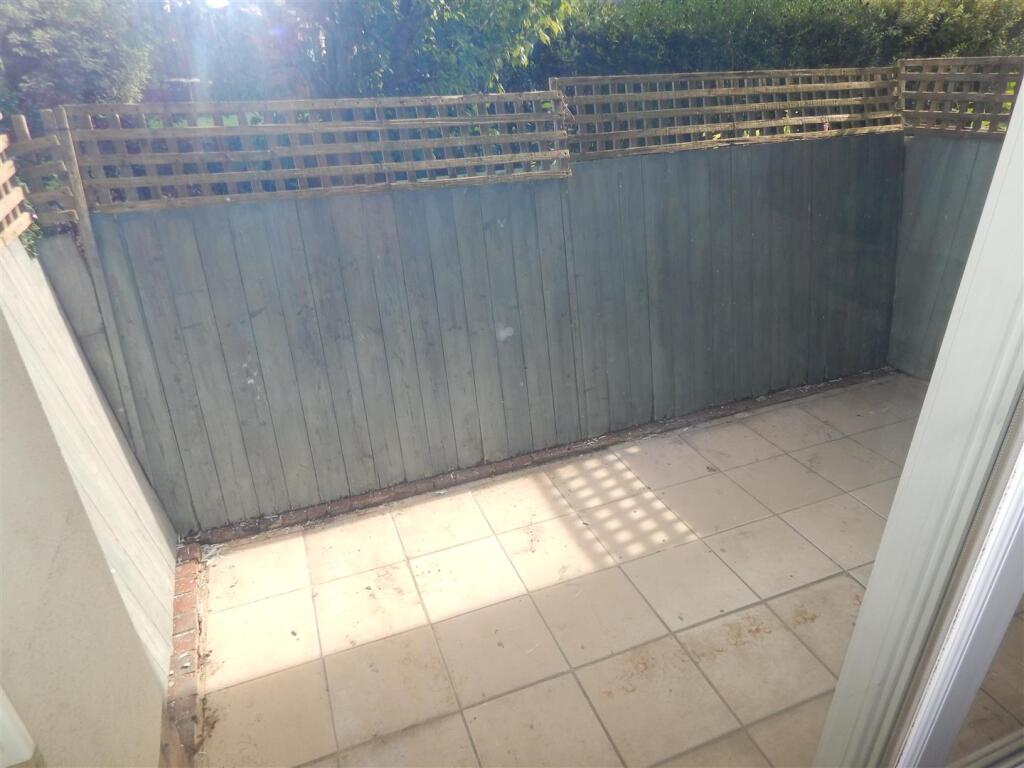 Additional image 5 of Crabtree Close, Redditch