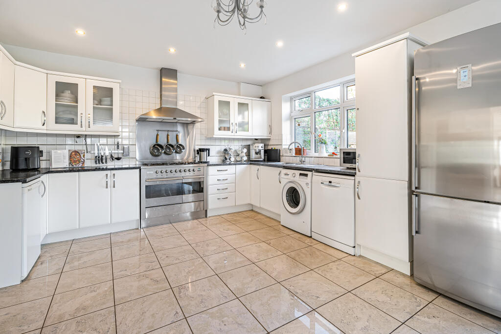 Additional image 5 of Crabtree Lane, Harpenden, Hertfordshire, AL5