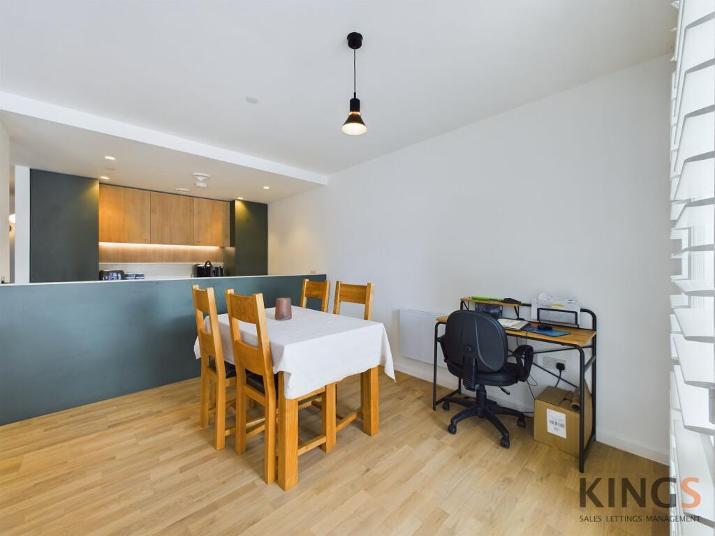 Additional image 10 of Salisbury Square, Blackhorse House, AL9