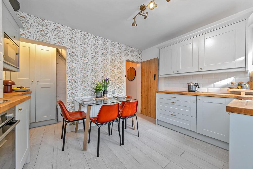 Additional image 3 of High Street, Sandridge, St Albans