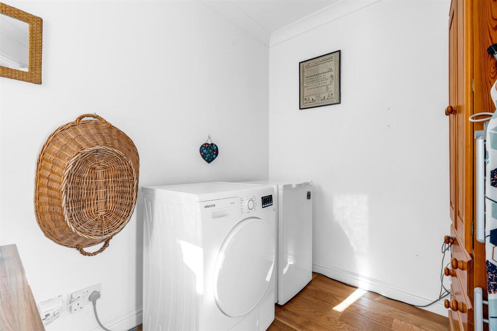 Additional image 10 of Welwyn Hall Gardens, Welwyn