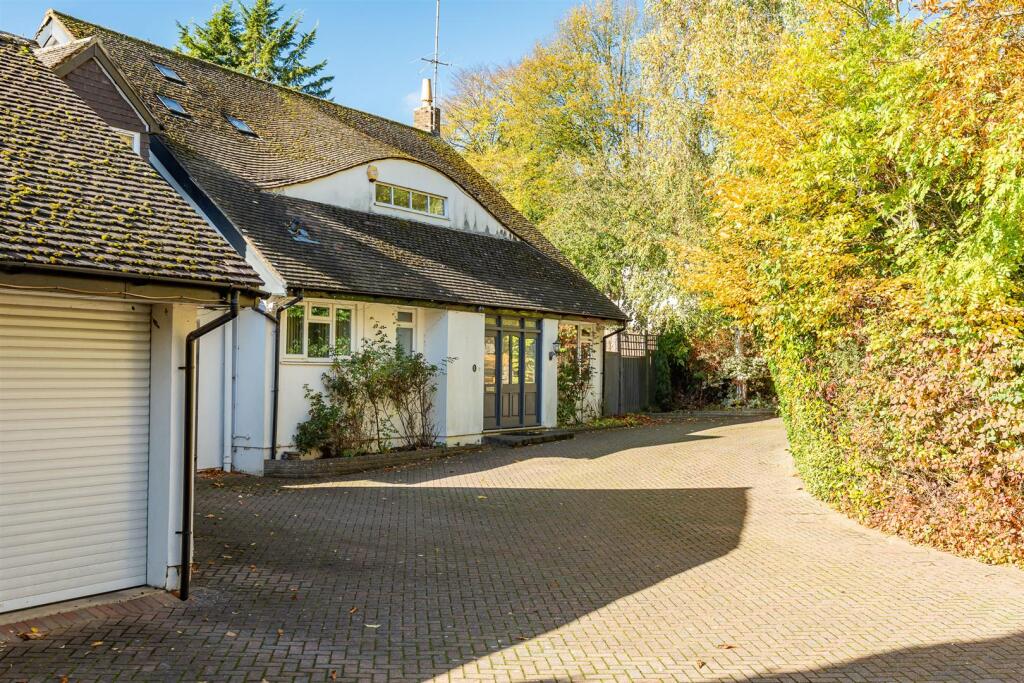 Additional image 36 of The Avenue, Welwyn