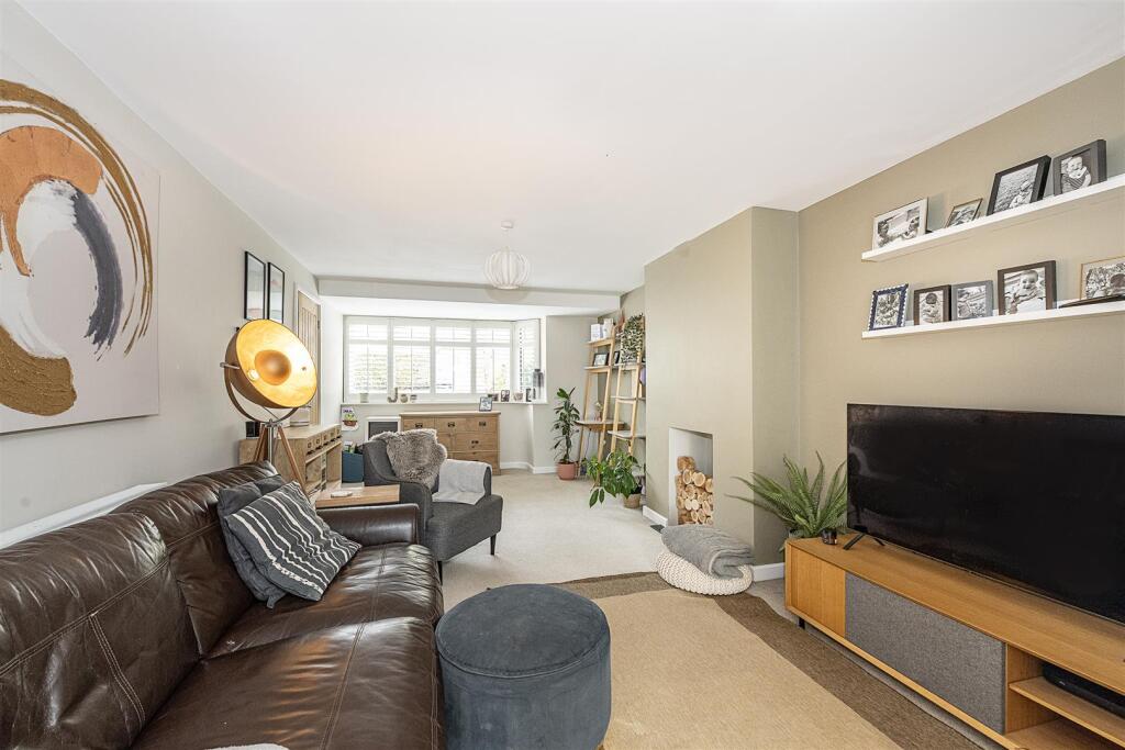 Additional image 6 of Grove Avenue, Harpenden