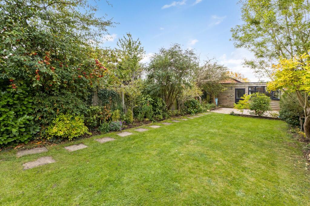 Additional image 14 of Barnfield Road, Harpenden, Hertfordshire