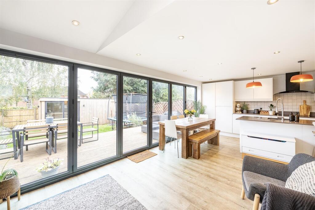 Additional image 4 of Grove Avenue, Harpenden