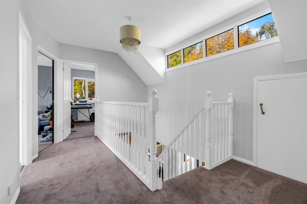 Additional image 17 of The Avenue, Welwyn