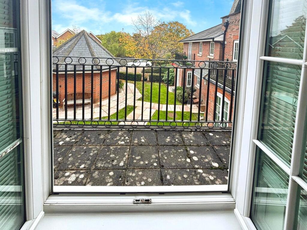 Additional image 4 of Great North Road, Hatfield, AL9