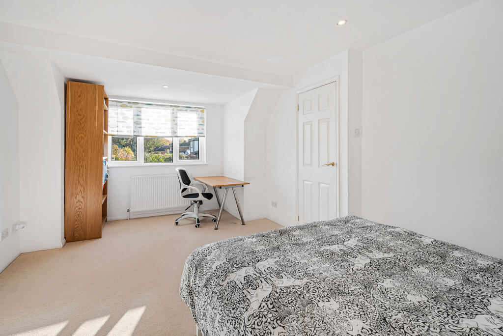 Additional image 12 of Crabtree Lane, Harpenden, Hertfordshire, AL5