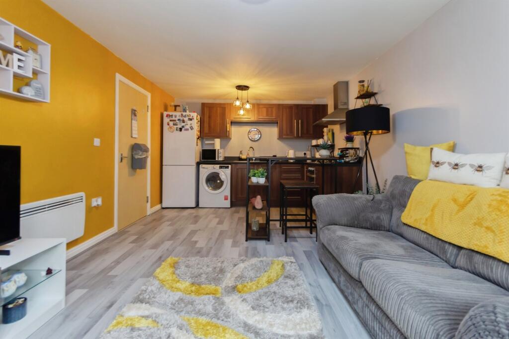 Additional image 18 of Hedgerow Close, Redditch