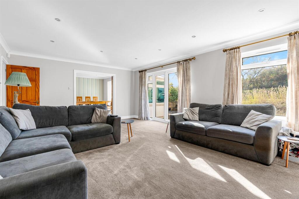 Additional image 5 of The Avenue, Welwyn