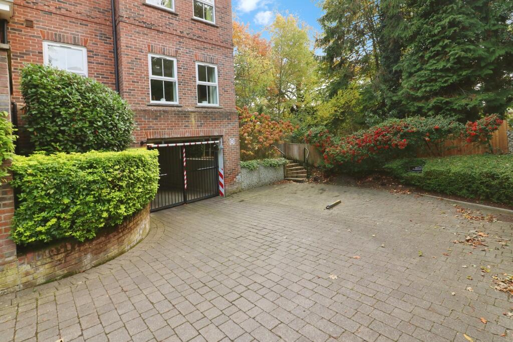 Additional image 3 of Church St, Welwyn, AL6