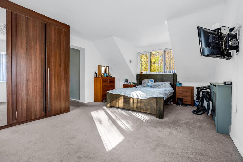 Additional image 18 of The Avenue, Welwyn