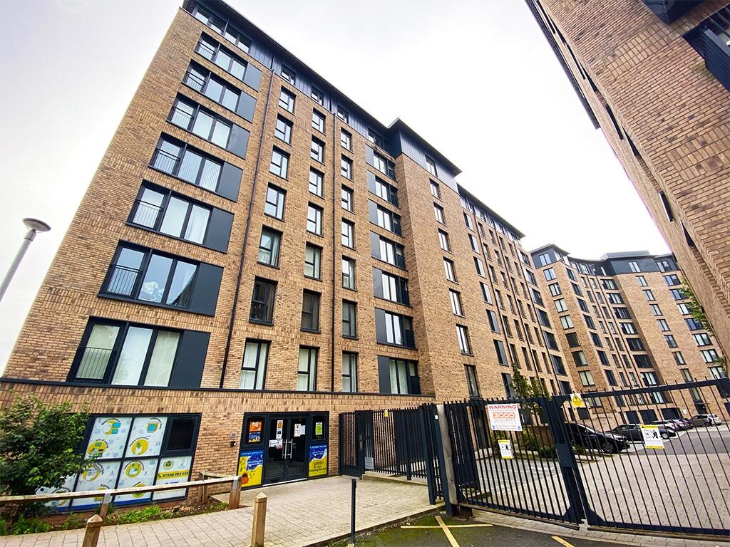 Roosevelt Apartment, Lexington Gardens, Birmingham, B15 2DU