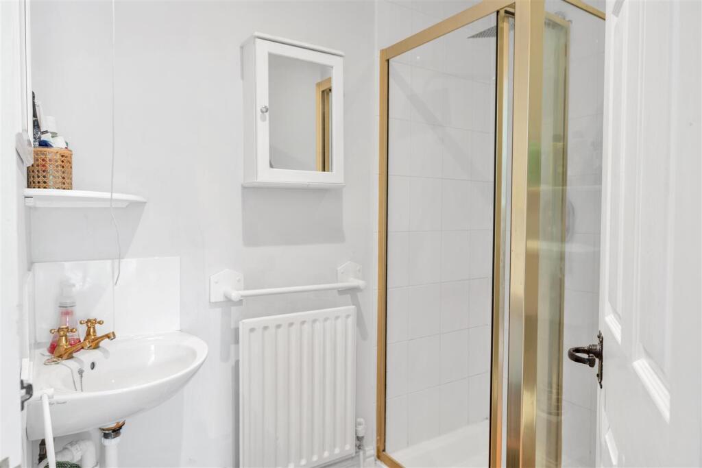 Additional image 18 of Codicote Road, Wheathampstead, St. Albans