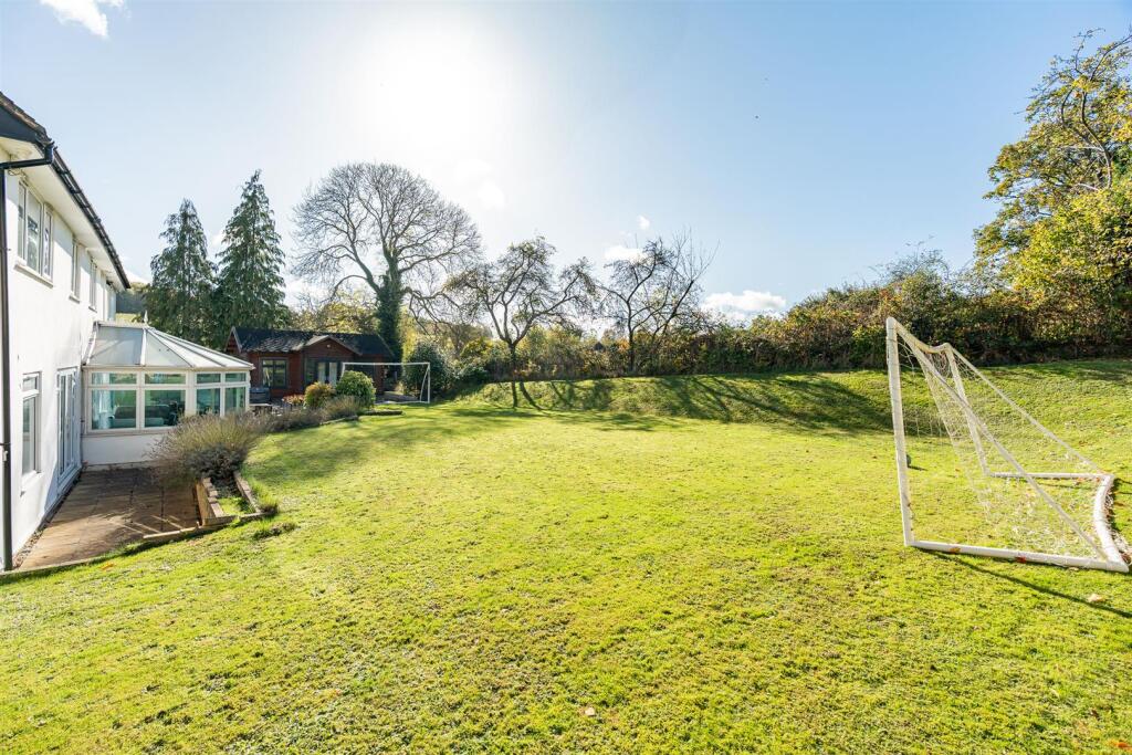 Additional image 28 of The Avenue, Welwyn