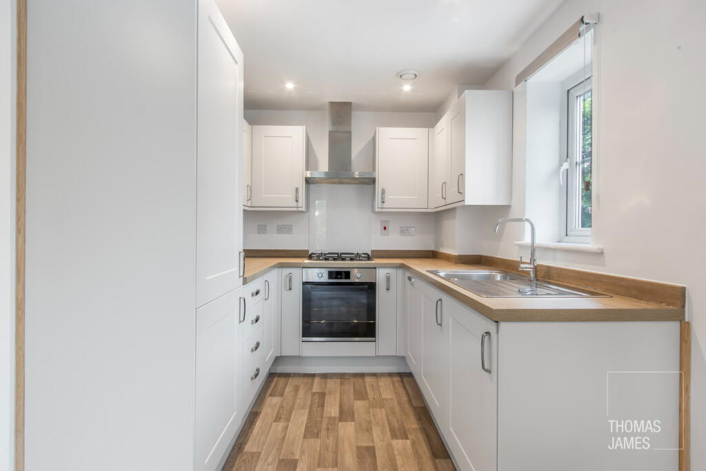 Additional image 2 of Great North Road, Hatfield, AL9