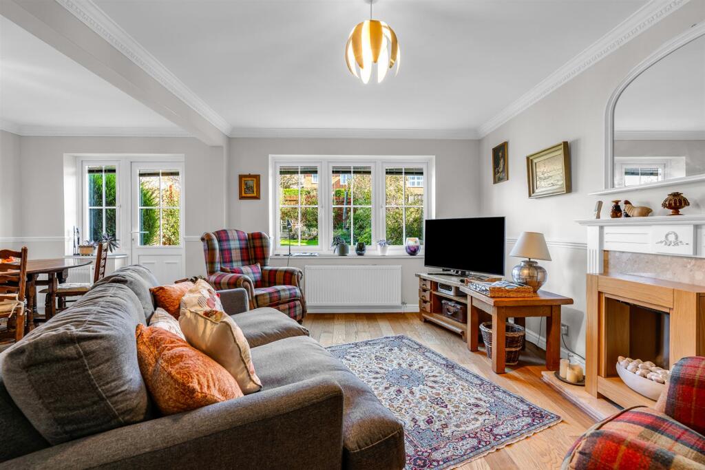 Additional image 8 of Welwyn Hall Gardens, Welwyn