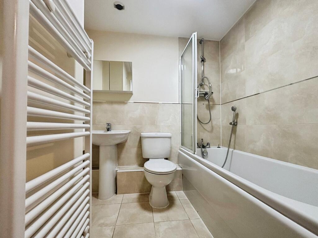 Additional image 6 of Great North Road, Hatfield, AL9