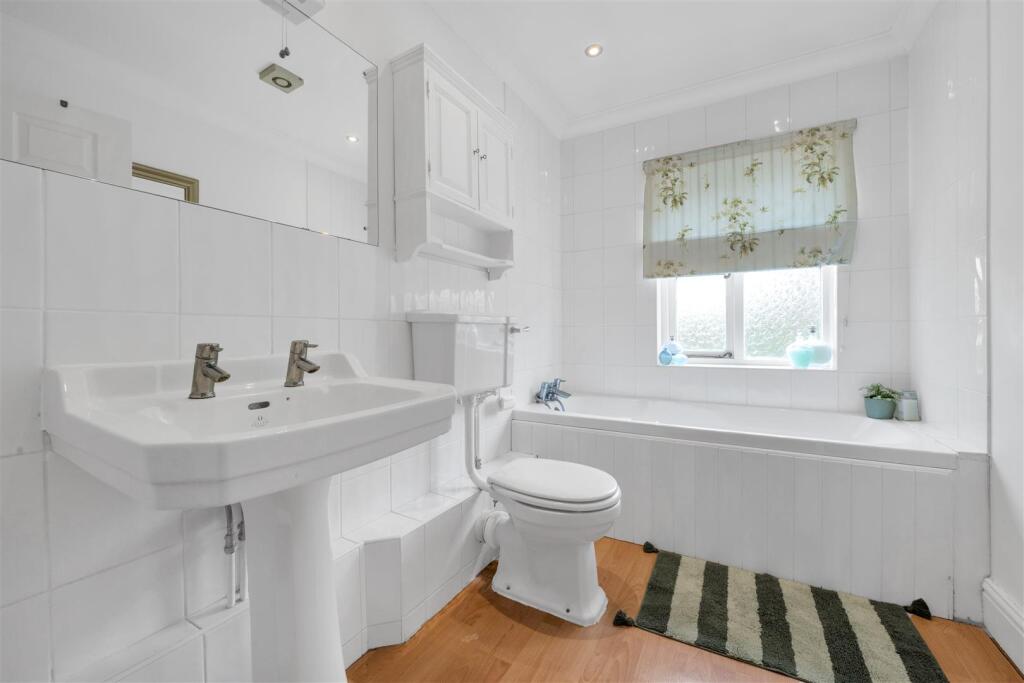 Additional image 15 of Codicote Road, Wheathampstead, St. Albans