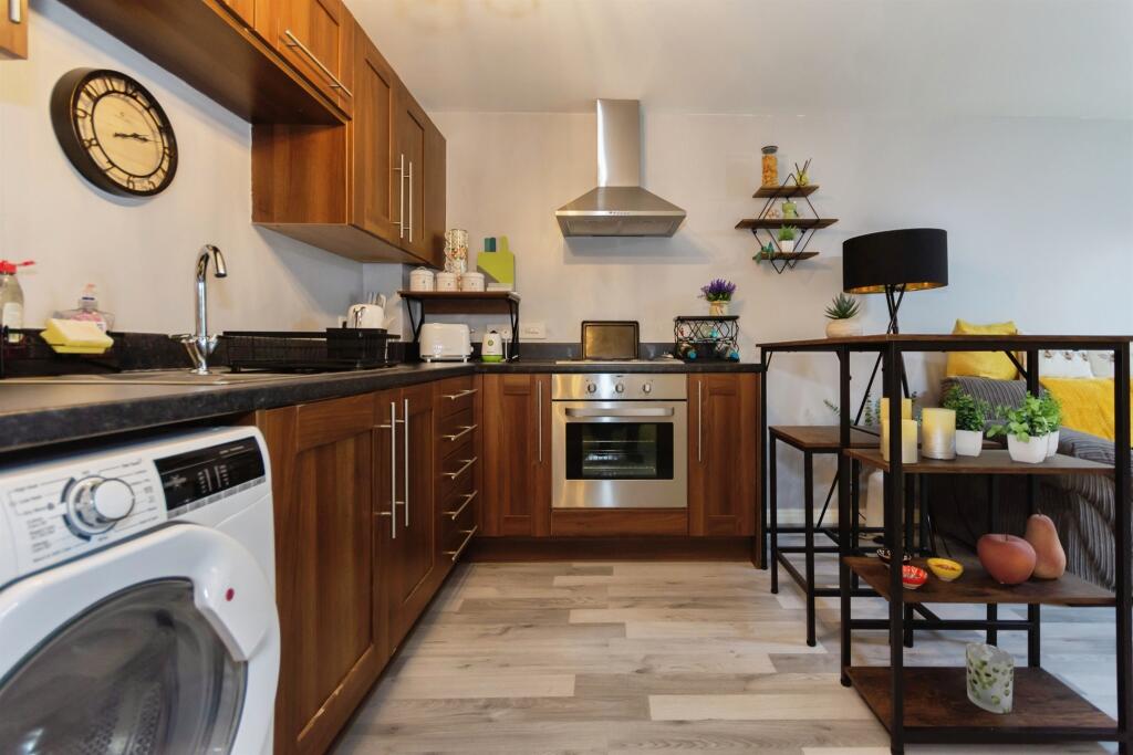 Additional image 5 of Hedgerow Close, Redditch