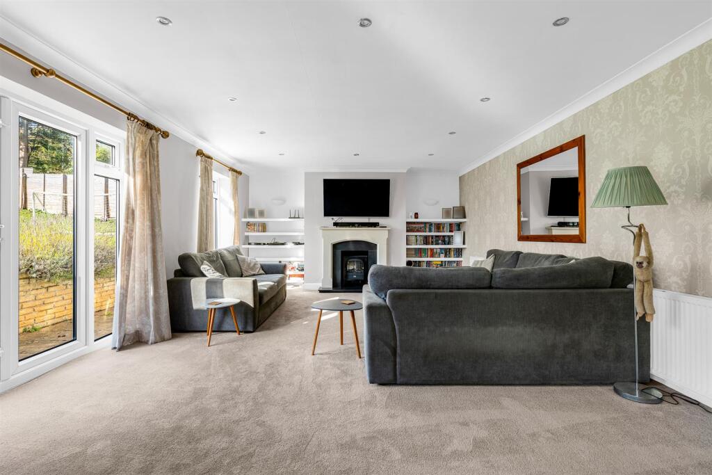 Additional image 4 of The Avenue, Welwyn