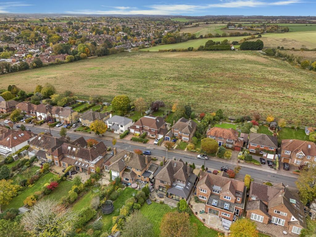 Additional image 27 of Bloomfield Road, Harpenden, Hertfordshire, AL5