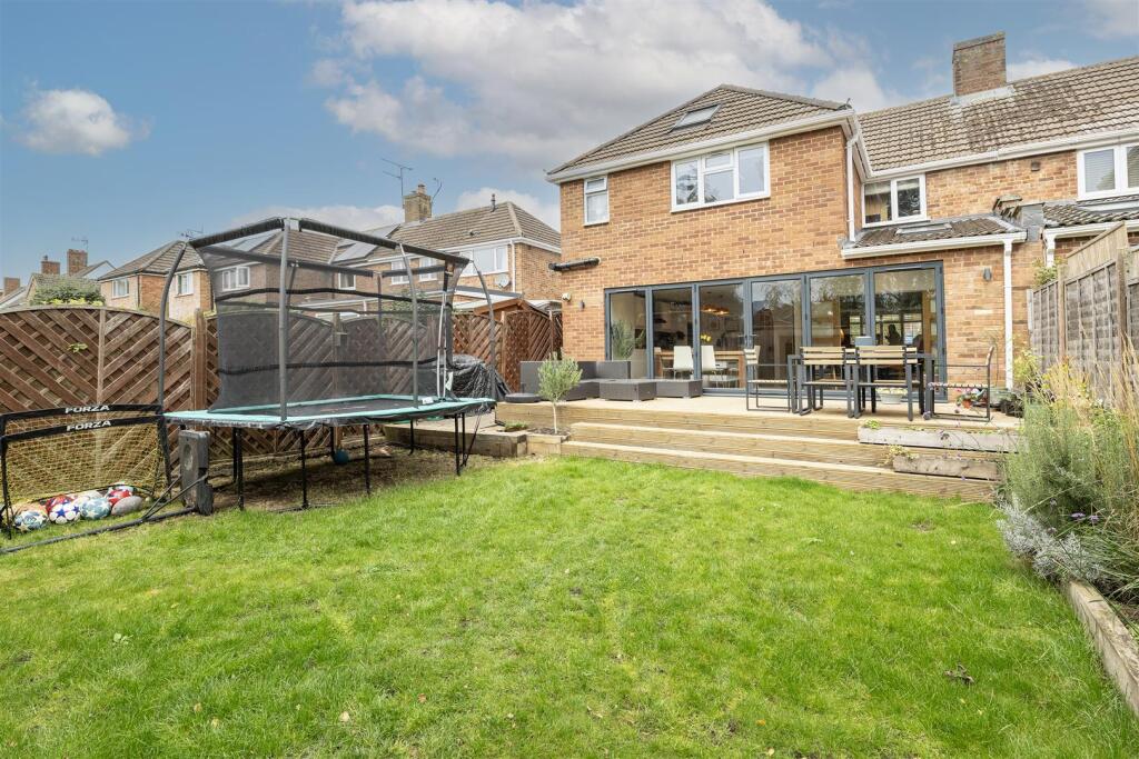 Additional image 12 of Grove Avenue, Harpenden