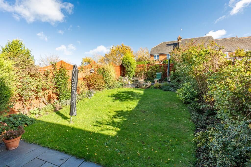 Additional image 18 of Welwyn Hall Gardens, Welwyn