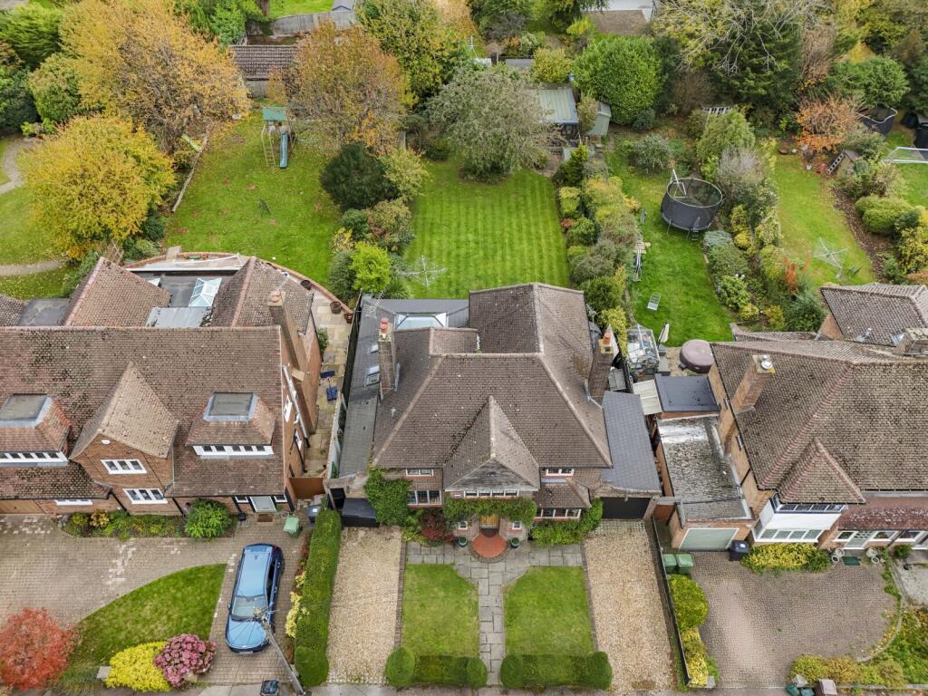 Additional image 26 of Bloomfield Road, Harpenden, Hertfordshire, AL5