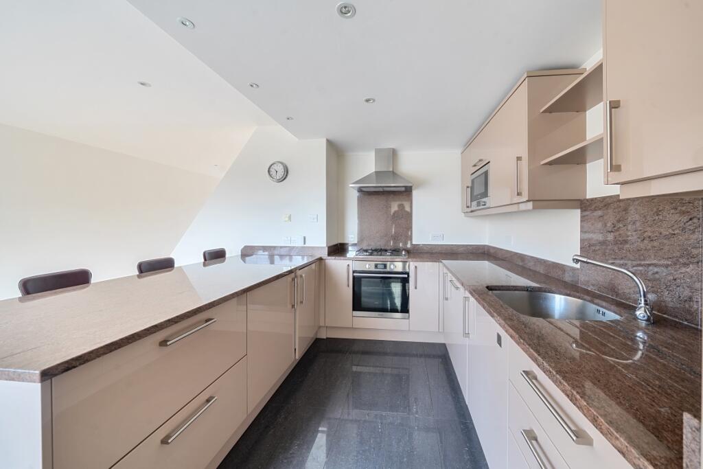 Additional image 3 of Church Green Row Church Green AL5