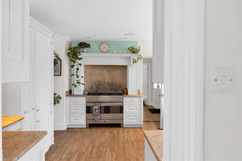 Additional image 11 of Codicote Road, Wheathampstead, St. Albans