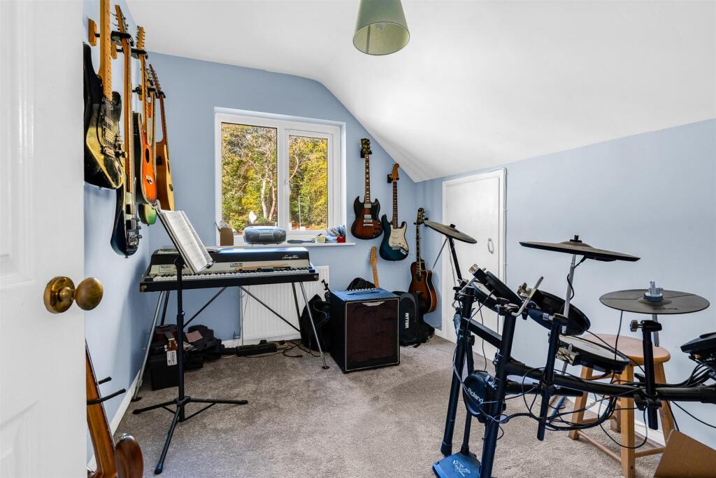 Additional image 23 of The Avenue, Welwyn