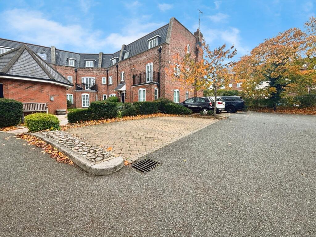 Additional image 12 of Great North Road, Hatfield, AL9