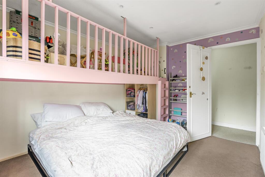 Additional image 11 of Raymonds Plain, Welwyn Garden City