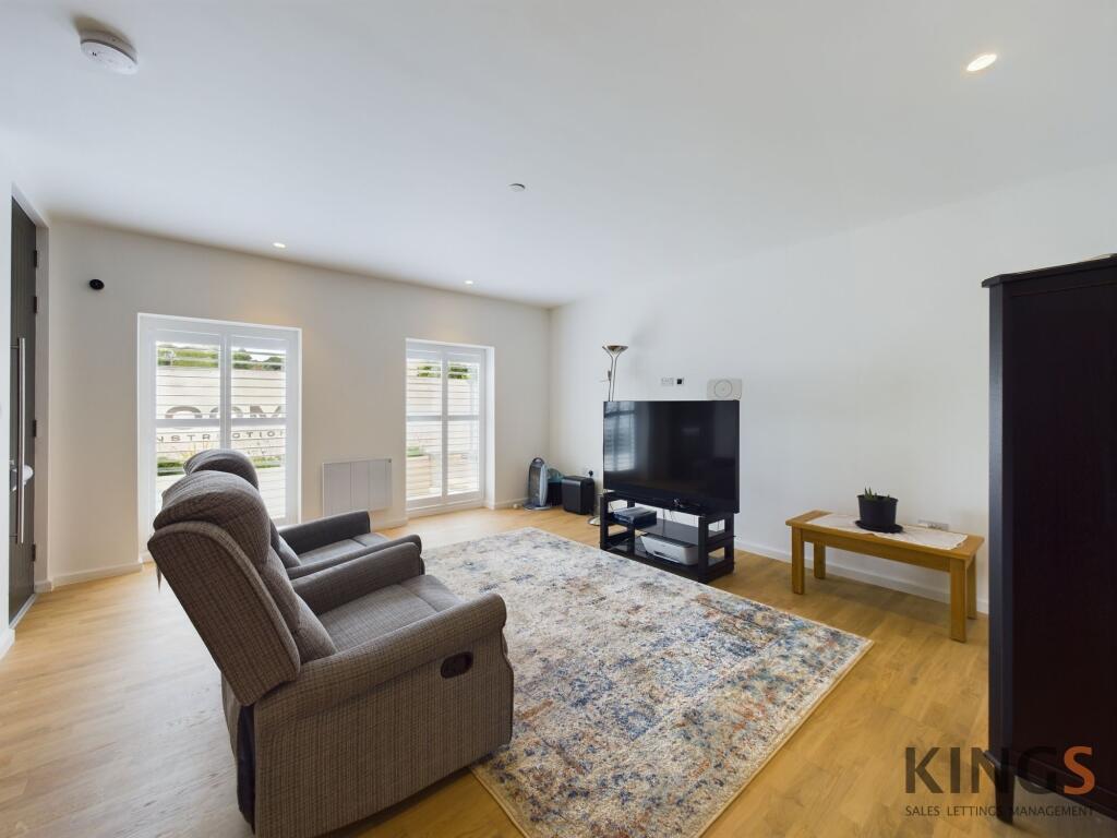 Additional image 8 of Salisbury Square, Blackhorse House, AL9