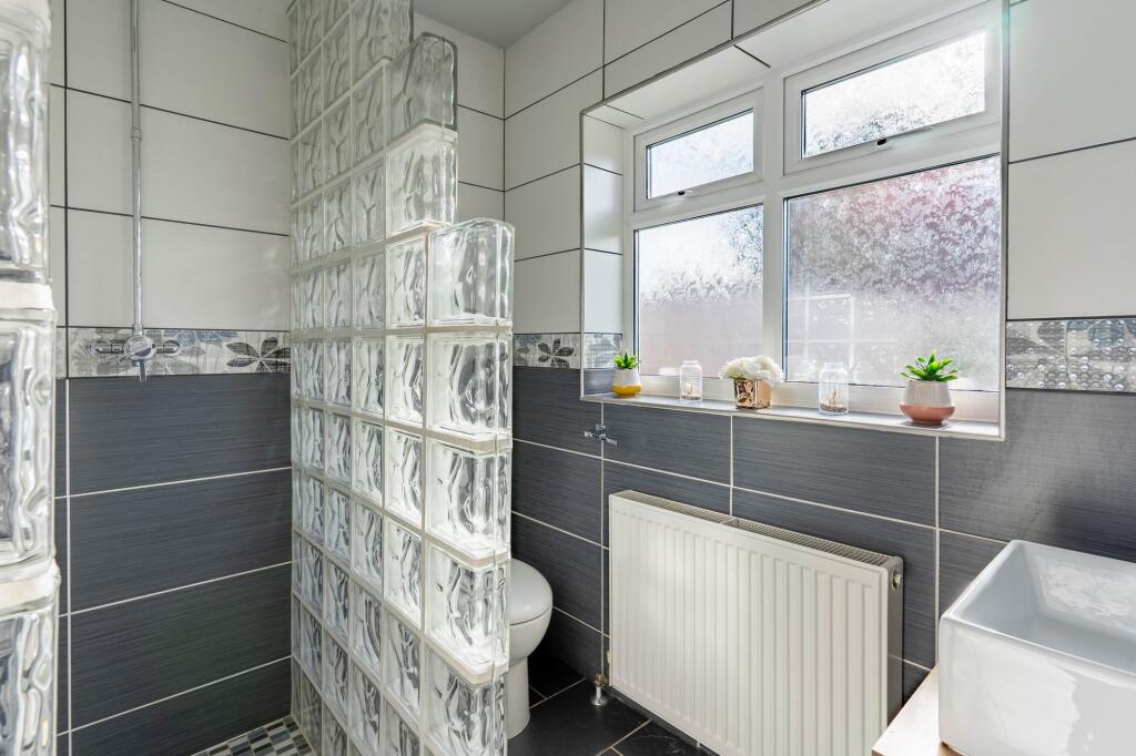 Additional image 8 of Groveley Lane, Cofton Hackett, B45