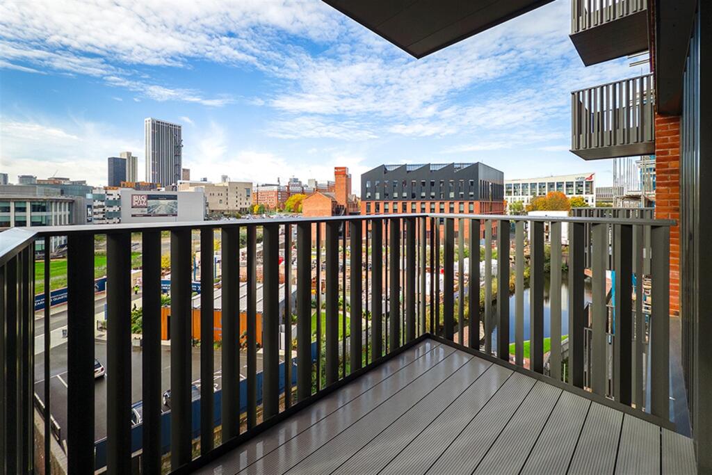 Additional image 6 of Belmont Wharf, Glasswater Locks, B4