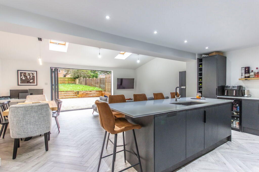 Additional image 7 of Court Oak Road, Birmingham, B32 2DX