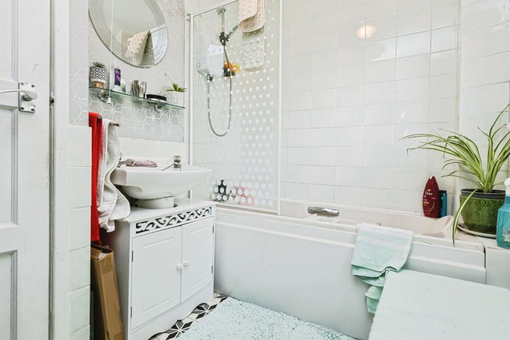 Additional image 11 of Gressel Lane, Birmingham