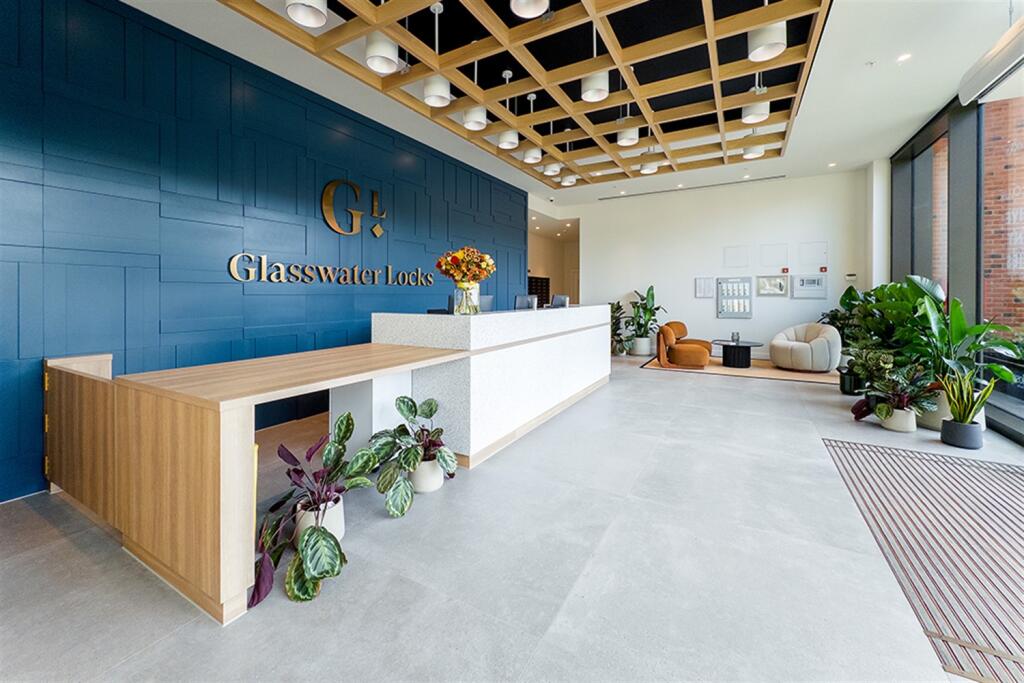 Additional image 12 of Belmont Wharf, Glasswater Locks, B4