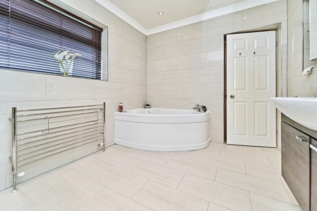 Additional image 19 of Pear Tree Drive, Birmingham