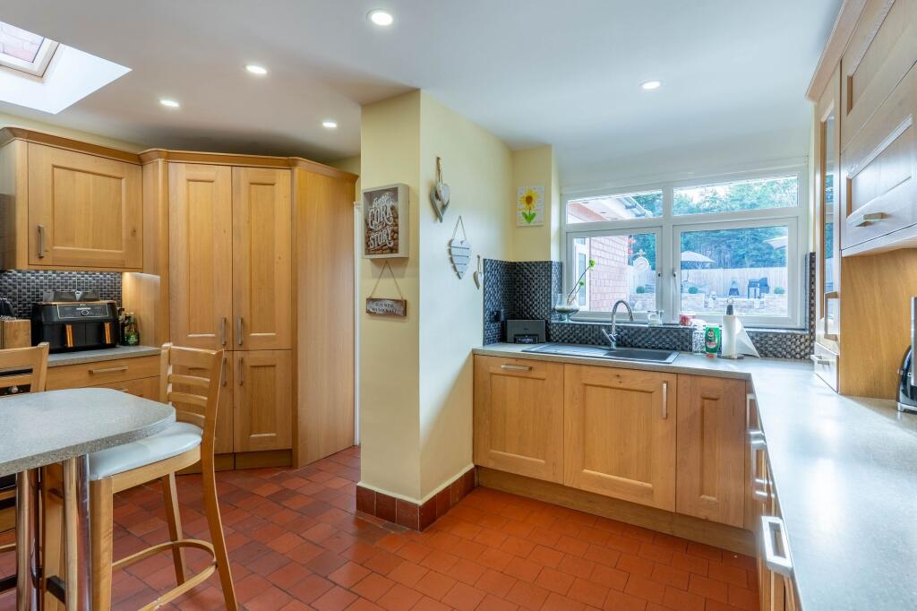 Additional image 4 of Groveley Lane, Cofton Hackett, B45