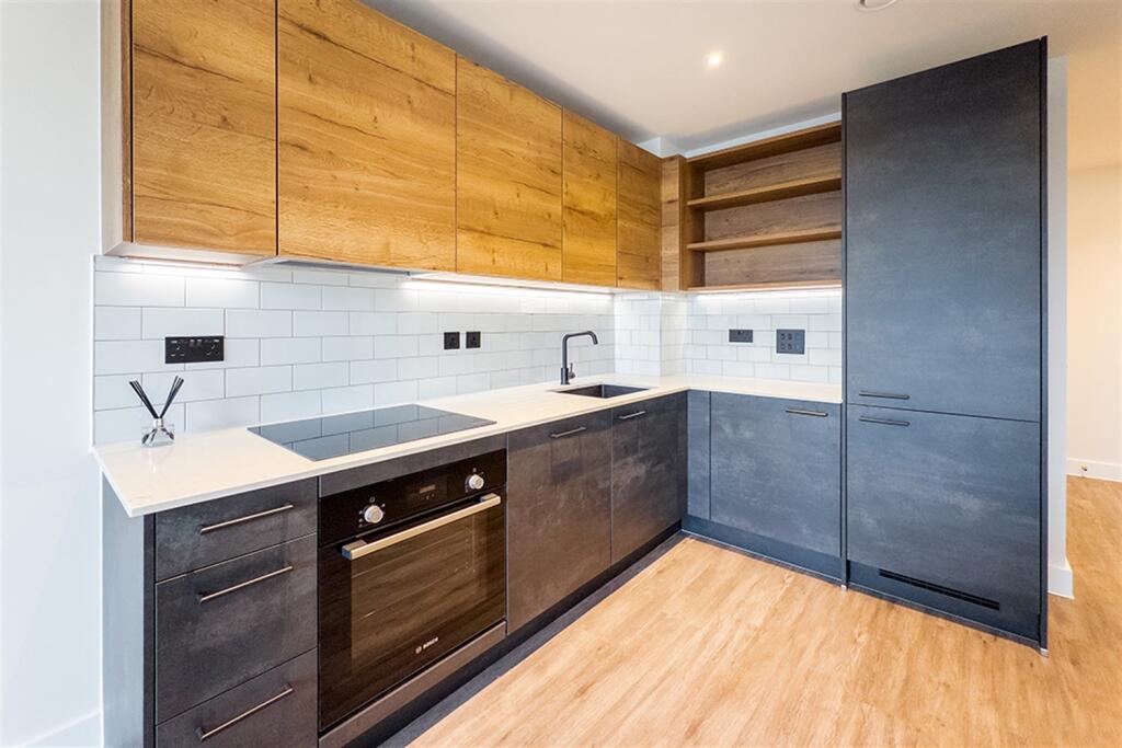 Additional image 5 of Belmont Wharf, Glasswater Locks, B4