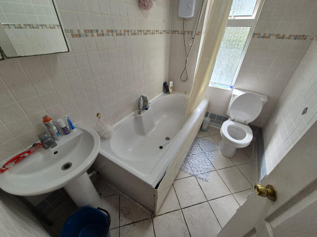 Trevanie Avenue, Birmingham, B32 photo 5