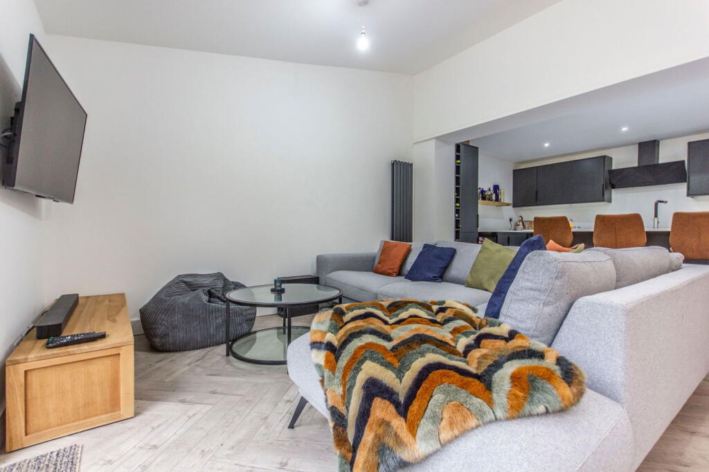 Additional image 4 of Court Oak Road, Birmingham, B32 2DX