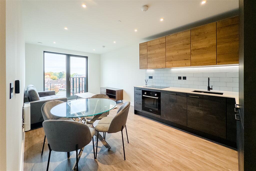 Additional image 4 of Belmont Wharf, Glasswater Locks, B4