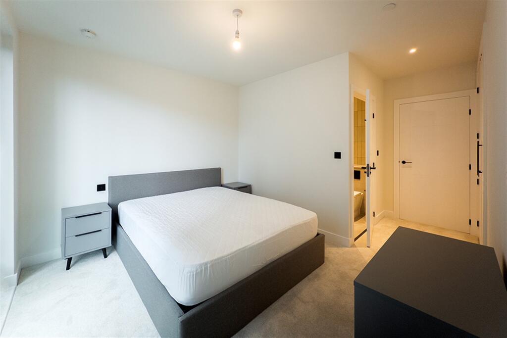 Additional image 7 of Belmont Wharf, Glasswater Lock, B4